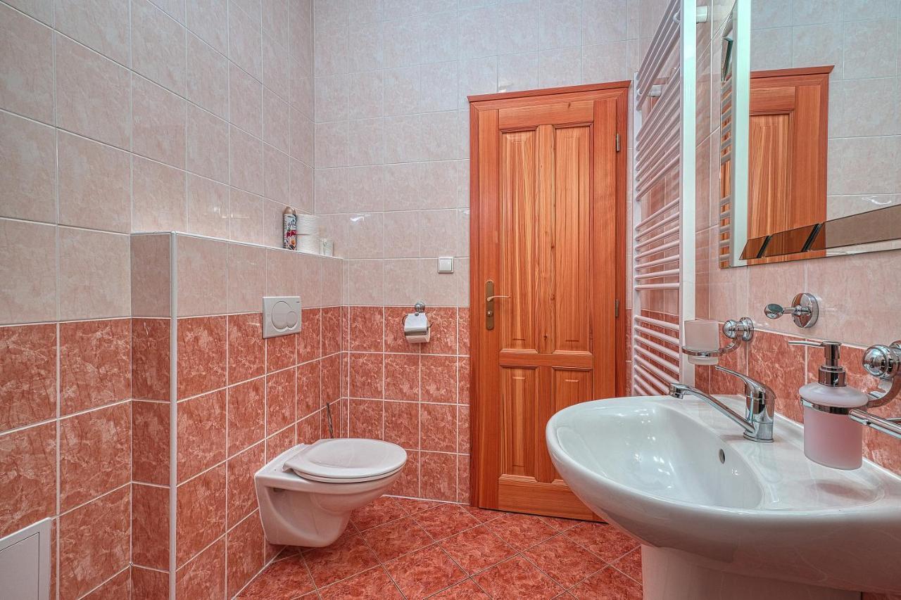 Apartments White - Hill Черні Дул Екстер'єр фото