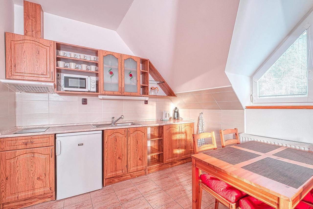 Apartments White - Hill Черні Дул Екстер'єр фото
